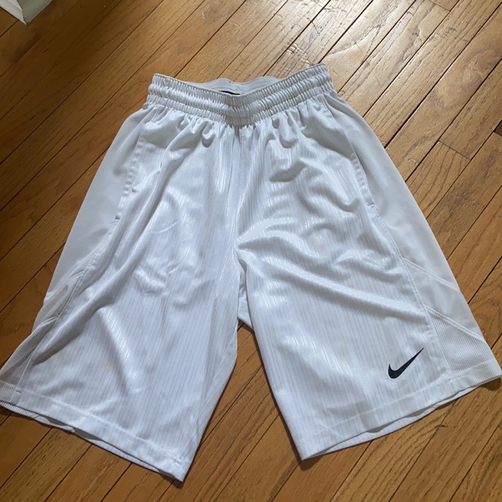 Nike men’s small white shorts